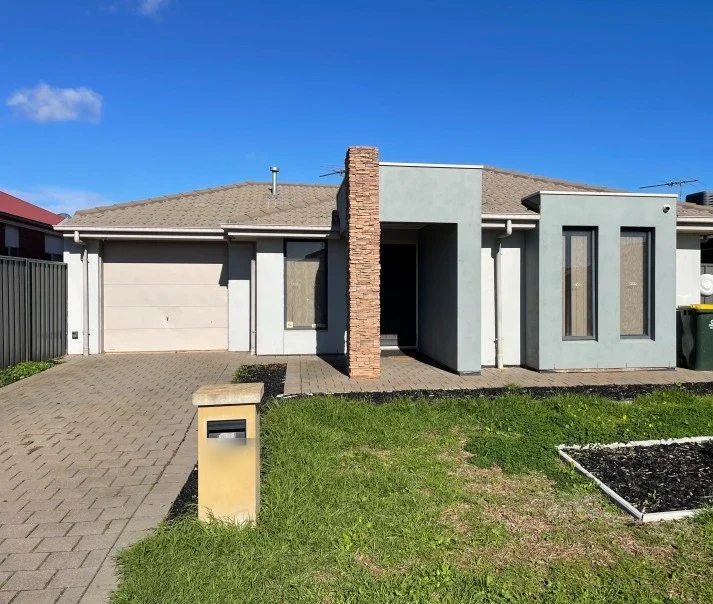 Front of a modern single-storey home in Andrews Farm